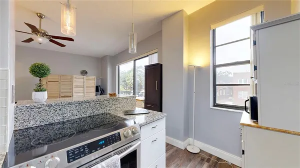 $2,150 | 2109 Bayshore Boulevard, Unit 205, Tampa, FL 33606