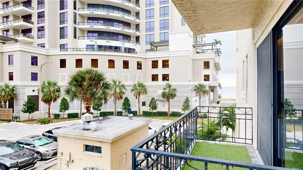 $2,150 | 2109 Bayshore Boulevard, Unit 205, Tampa, FL 33606