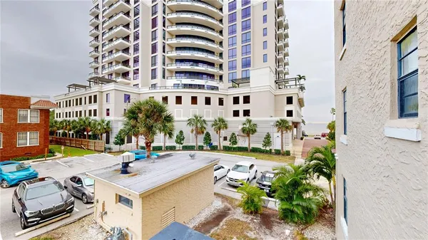 $2,150 | 2109 Bayshore Boulevard, Unit 205, Tampa, FL 33606