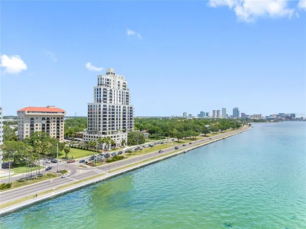 $2,150 | 2109 Bayshore Boulevard, Unit 205, Tampa, FL 33606