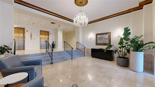 $2,150 | 2109 Bayshore Boulevard, Unit 205, Tampa, FL 33606
