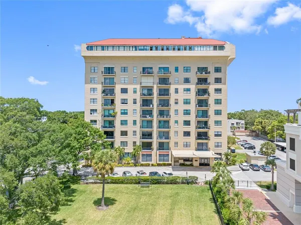 $2,150 | 2109 Bayshore Boulevard, Unit 205, Tampa, FL 33606