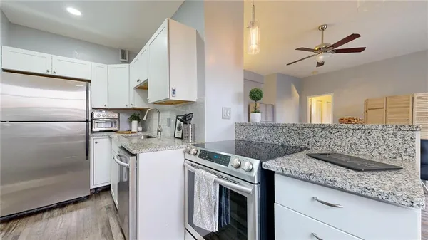 $2,150 | 2109 Bayshore Boulevard, Unit 205, Tampa, FL 33606