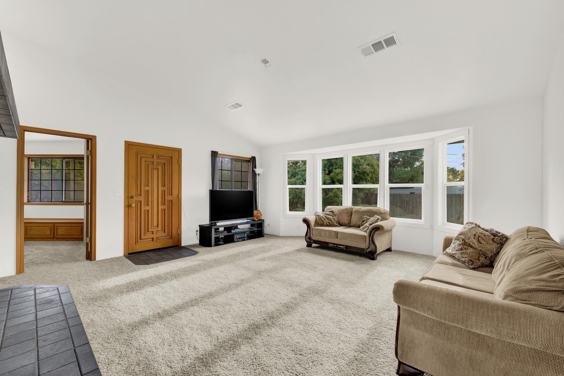 9885 Ashurst Street Proberta, CA 96078 - Photo 16 of 58