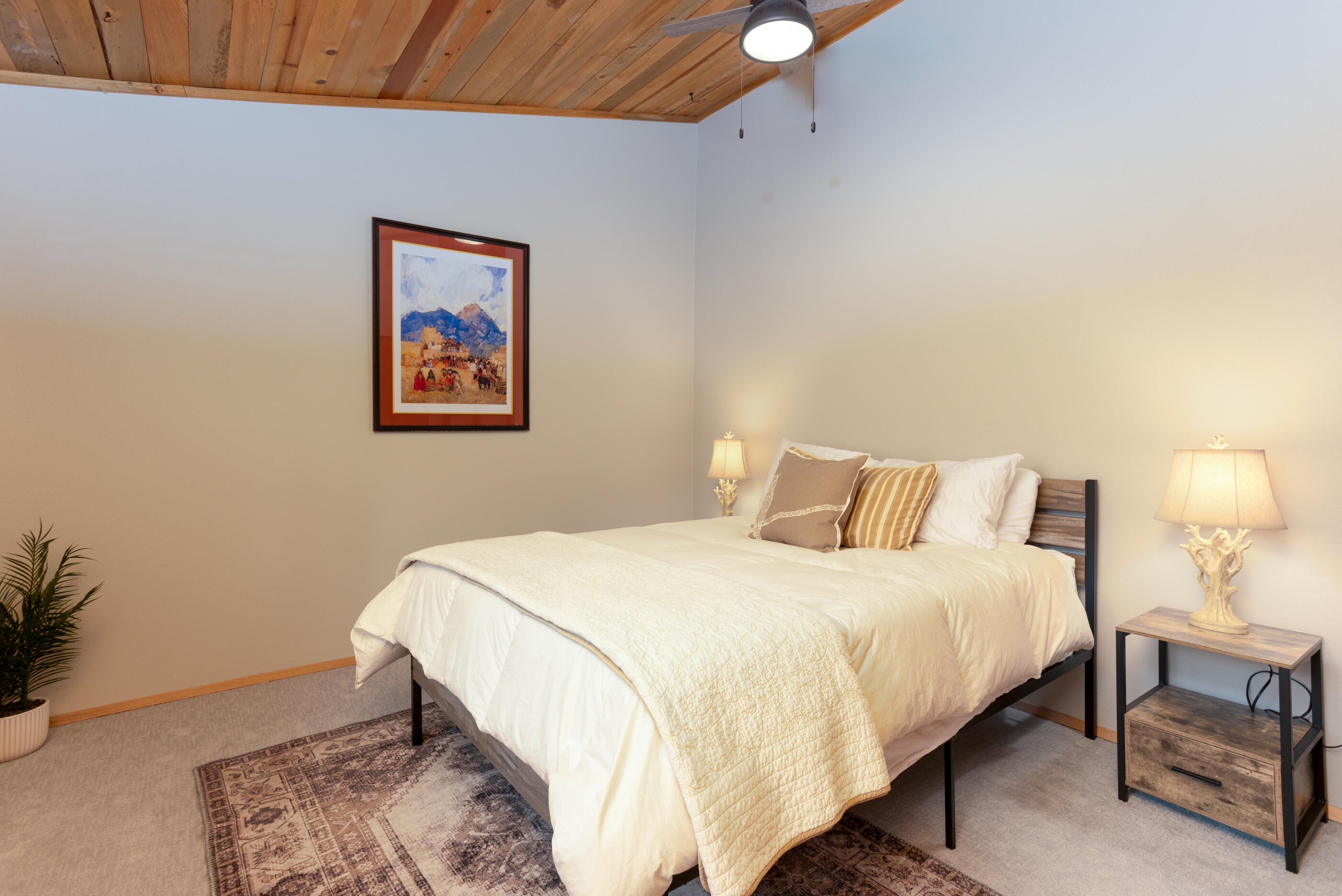 18155 Timber Lane Sunriver, OR 97707 - Photo 12 of 26 New premium carpet in all bedrooms and bonus room in 2023