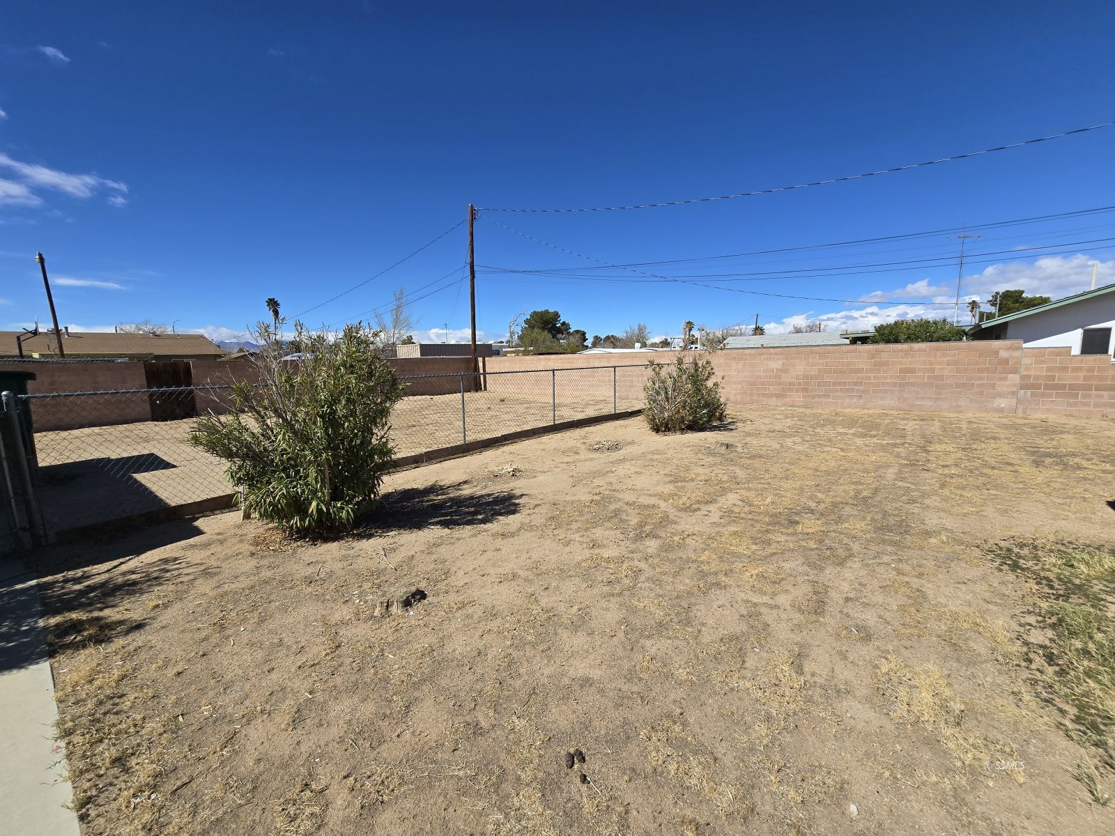 633 South Allen Street Ridgecrest, CA 93555 - Photo 21 of 21 a view of a terrace