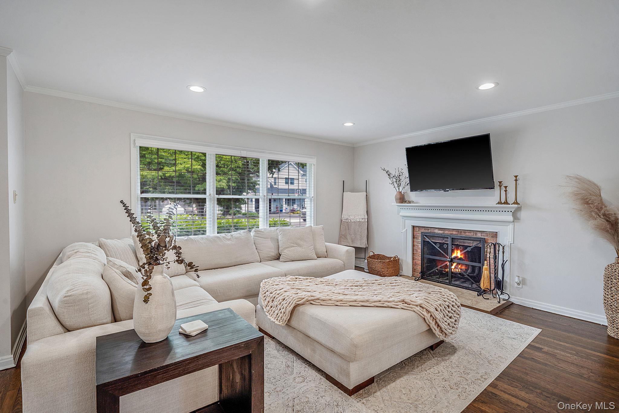 3438 Ella Road Wantagh, NY 11793 - Photo 4 of 20