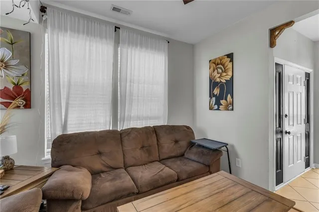 $259,900 | 408 Eisenhower Street, Baldwin City, KS 66006