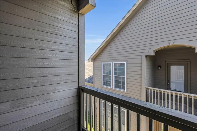 $259,900 | 408 Eisenhower Street, Baldwin City, KS 66006