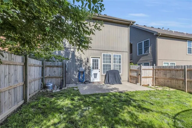 $259,900 | 408 Eisenhower Street, Baldwin City, KS 66006