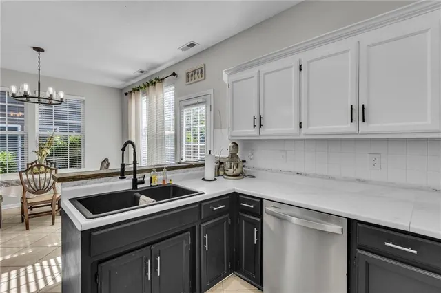 $259,900 | 408 Eisenhower Street, Baldwin City, KS 66006