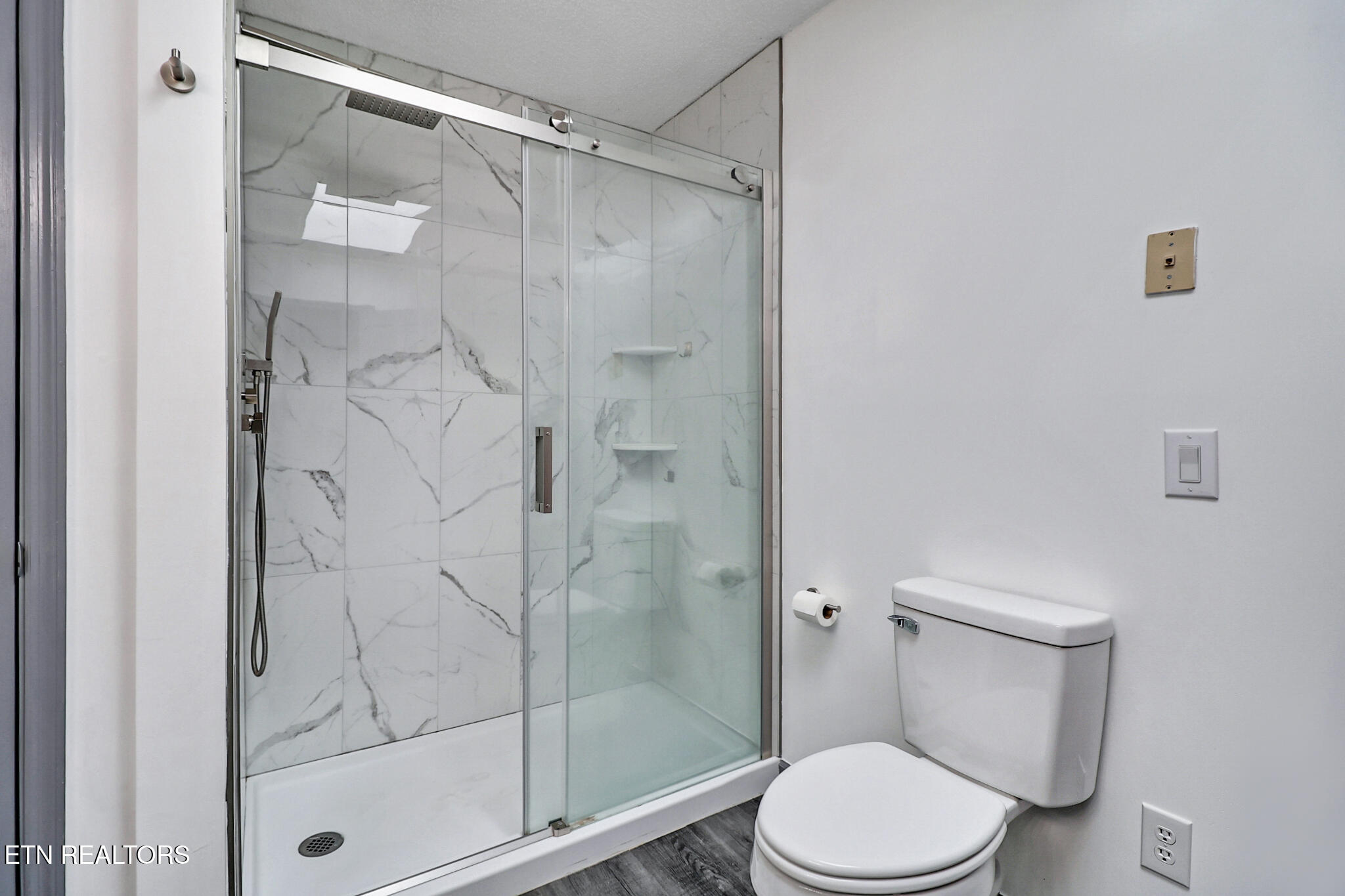 12 Ridgecrest Circle Crossville, TN 38558 - Photo 21 of 52 NEW BATHROOMS 2 FULL - 1 HALF