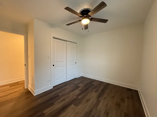 $2,500 | 114 Stephen Street, Unit 1, Lemont, IL 60439