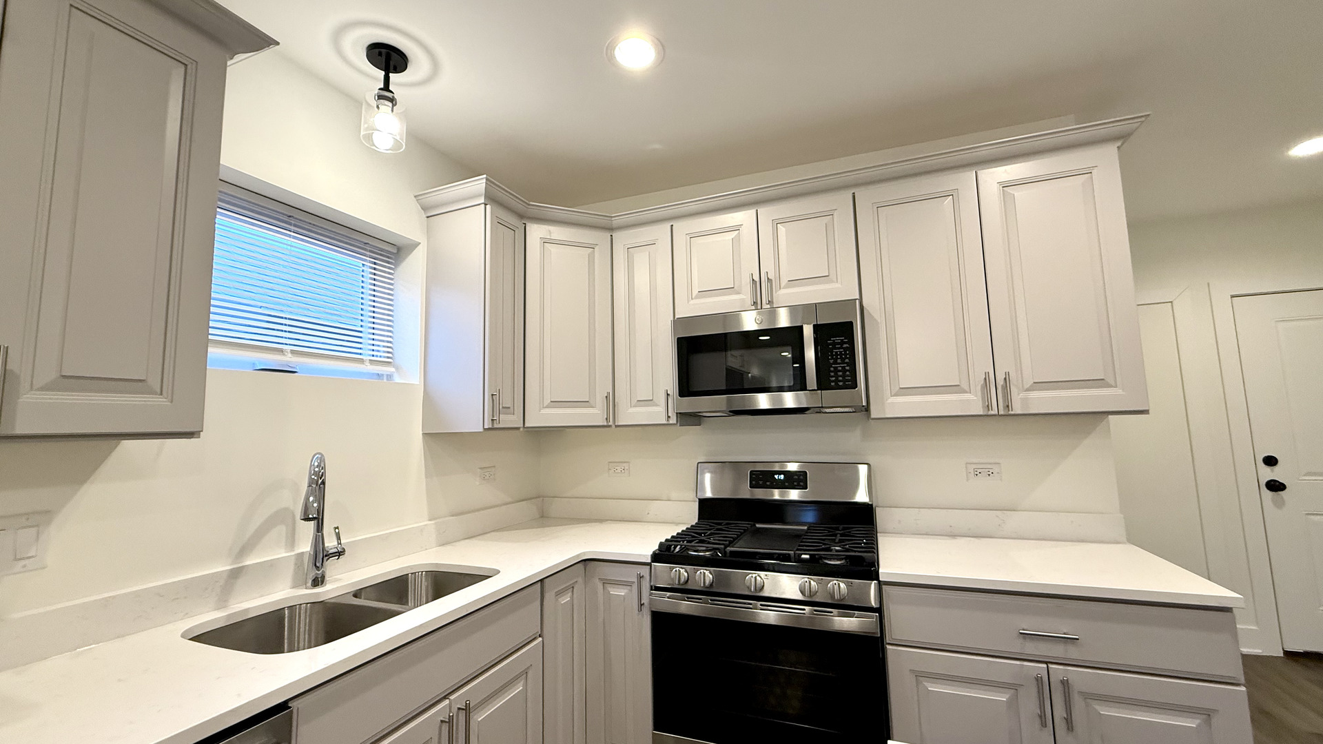 114 Stephen Street, Unit 1 Lemont, IL 60439 - Photo 7 of 16