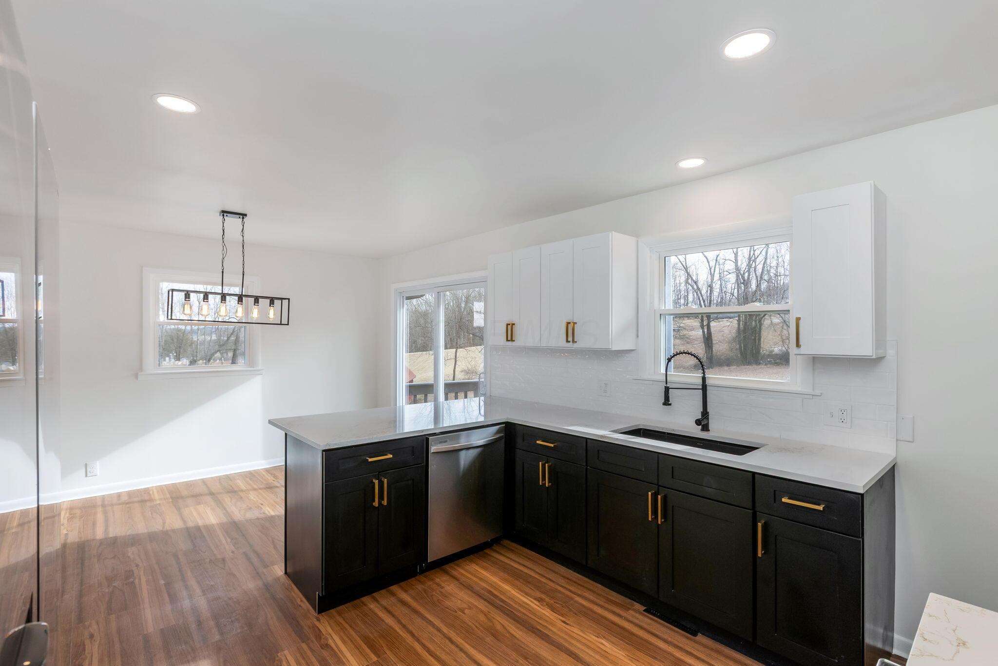 4338 Briarcliff Road Nashport, OH 43830 - Photo 11 of 50 Kitchen