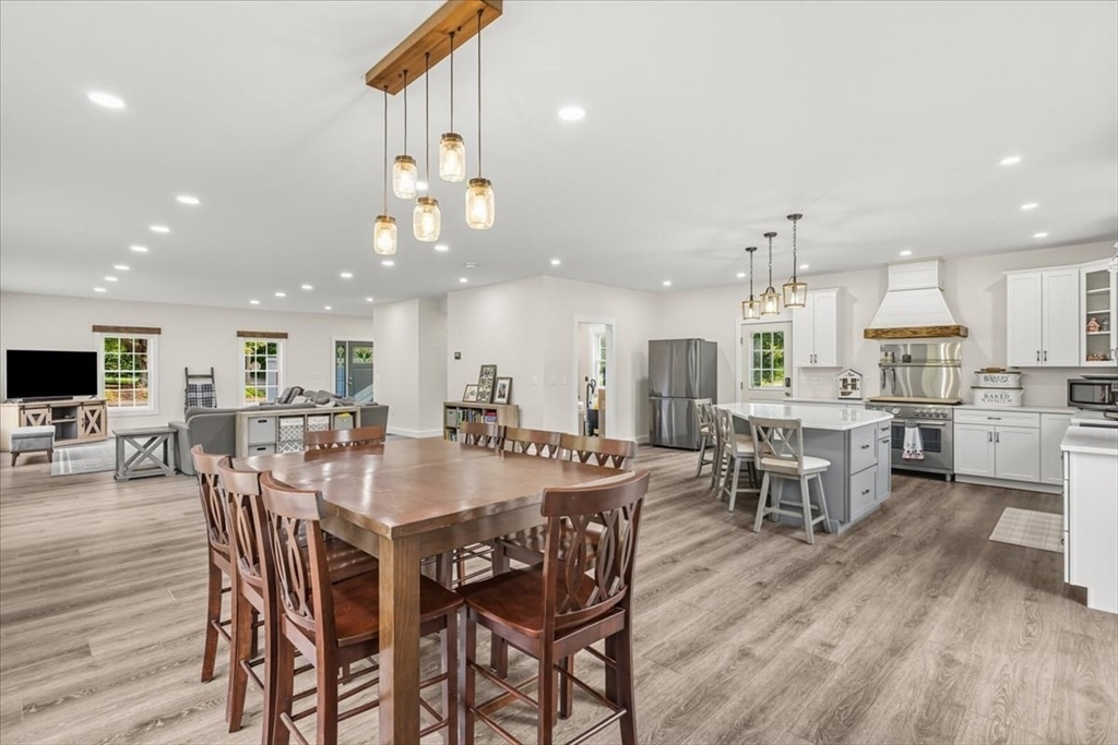 827 High Street Bridgewater, MA 02324 - Photo 7 of 40 Gallery Image 7