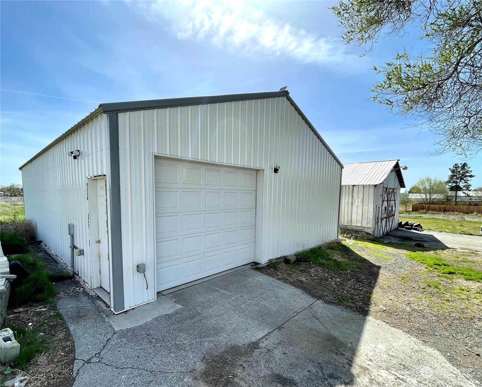9855 Stone Road Northeast Moses Lake, WA 98837 - Photo 7 of 24 Gallery Image 7