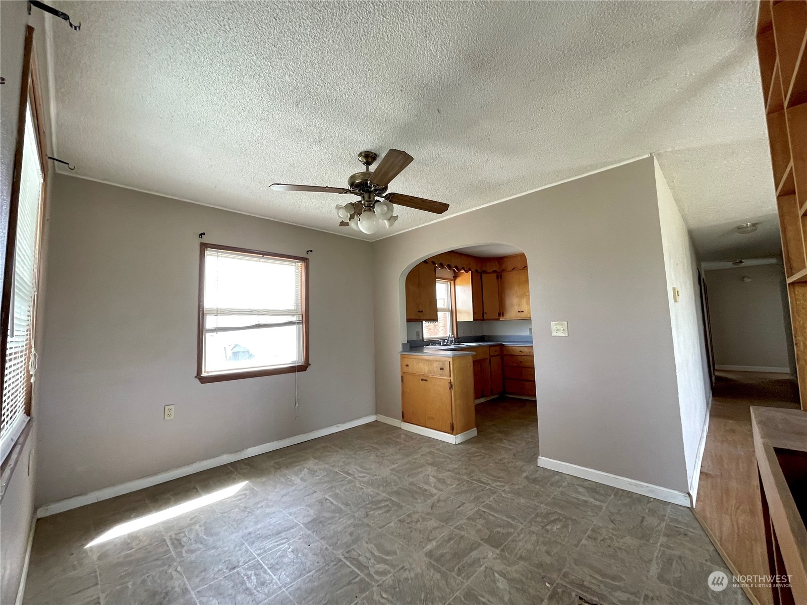 9855 Stone Road Northeast Moses Lake, WA 98837 - Photo 9 of 24 Gallery Image 9