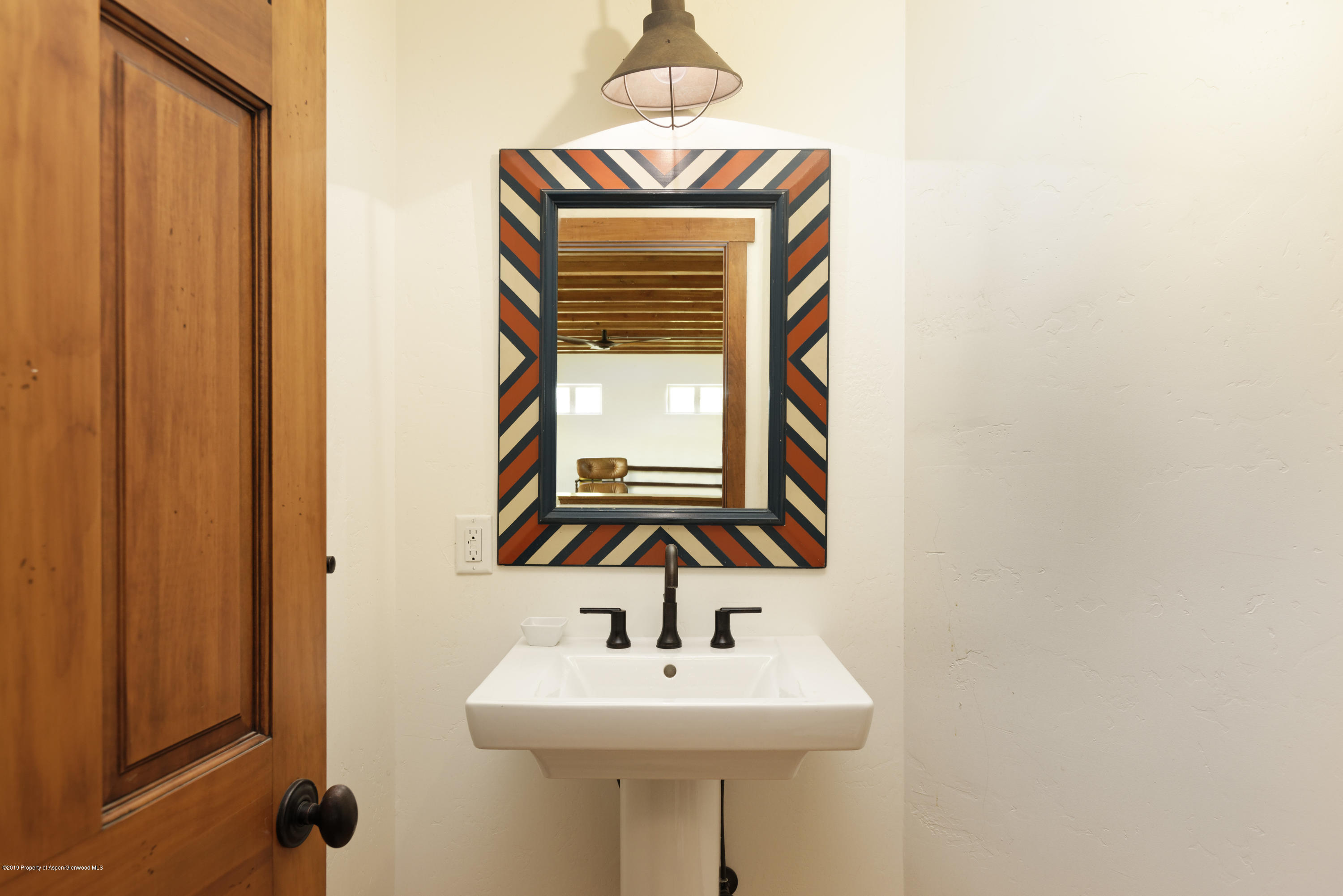 195 Oak Run Road Carbondale, CO 81623 - Photo 10 of 34 powder room