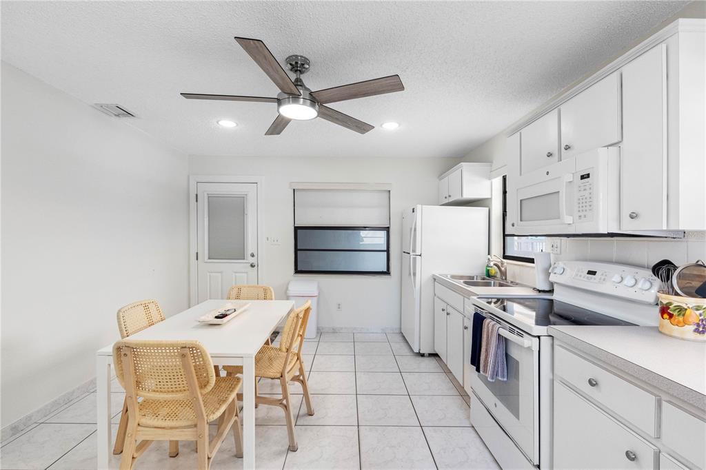 614 Gulf Boulevard, Unit 9 Indian Rocks Beach, FL 33785 - Photo 19 of 41
