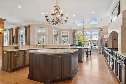 $1,750,000 | 454 East Oxford Road, North Barrington, IL 60010