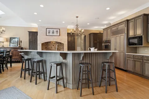 $1,750,000 | 454 East Oxford Road, North Barrington, IL 60010