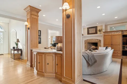 $1,750,000 | 454 East Oxford Road, North Barrington, IL 60010