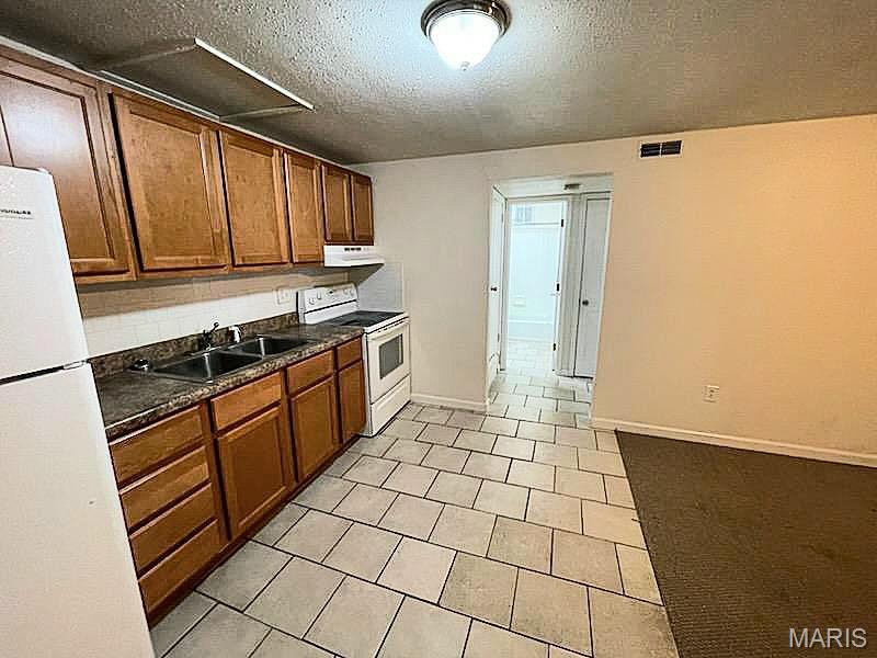 201 North Market Street, Unit 4 New Athens, IL 62264 - Photo 12 of 16