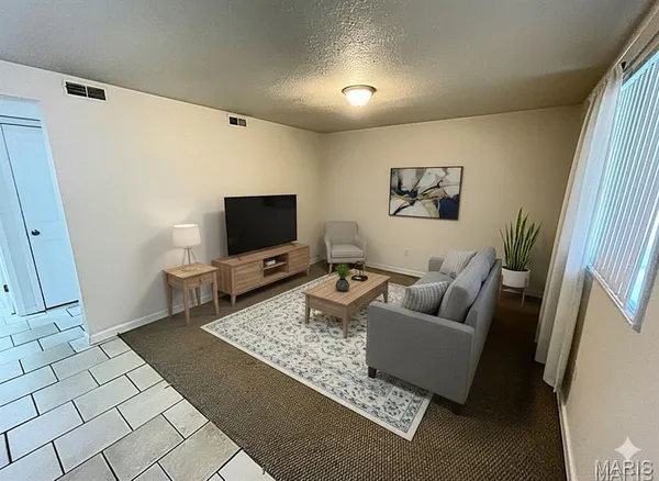 $675 | 201 North Market Street, Unit 4, New Athens, IL 62264