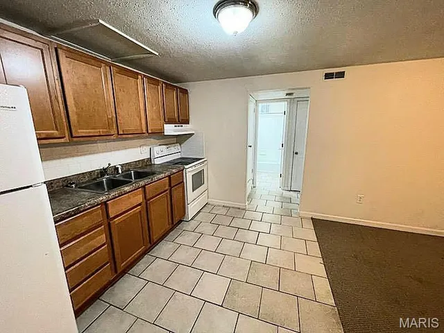 $675 | 201 North Market Street, Unit 4, New Athens, IL 62264