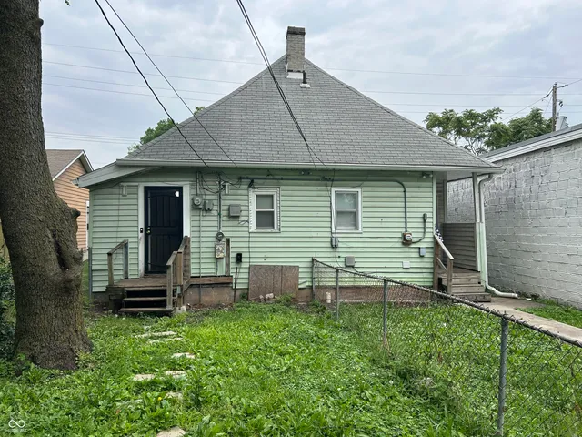$1,050 | 1759 Howard Street, Indianapolis, IN 46221