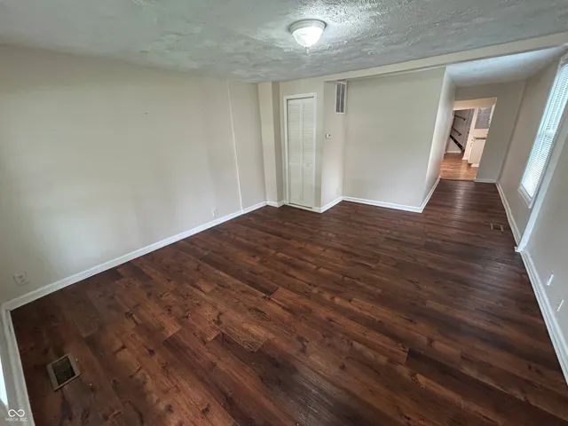 $1,050 | 1759 Howard Street, Indianapolis, IN 46221