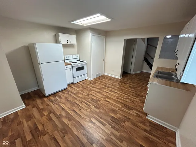 $1,050 | 1759 Howard Street, Indianapolis, IN 46221