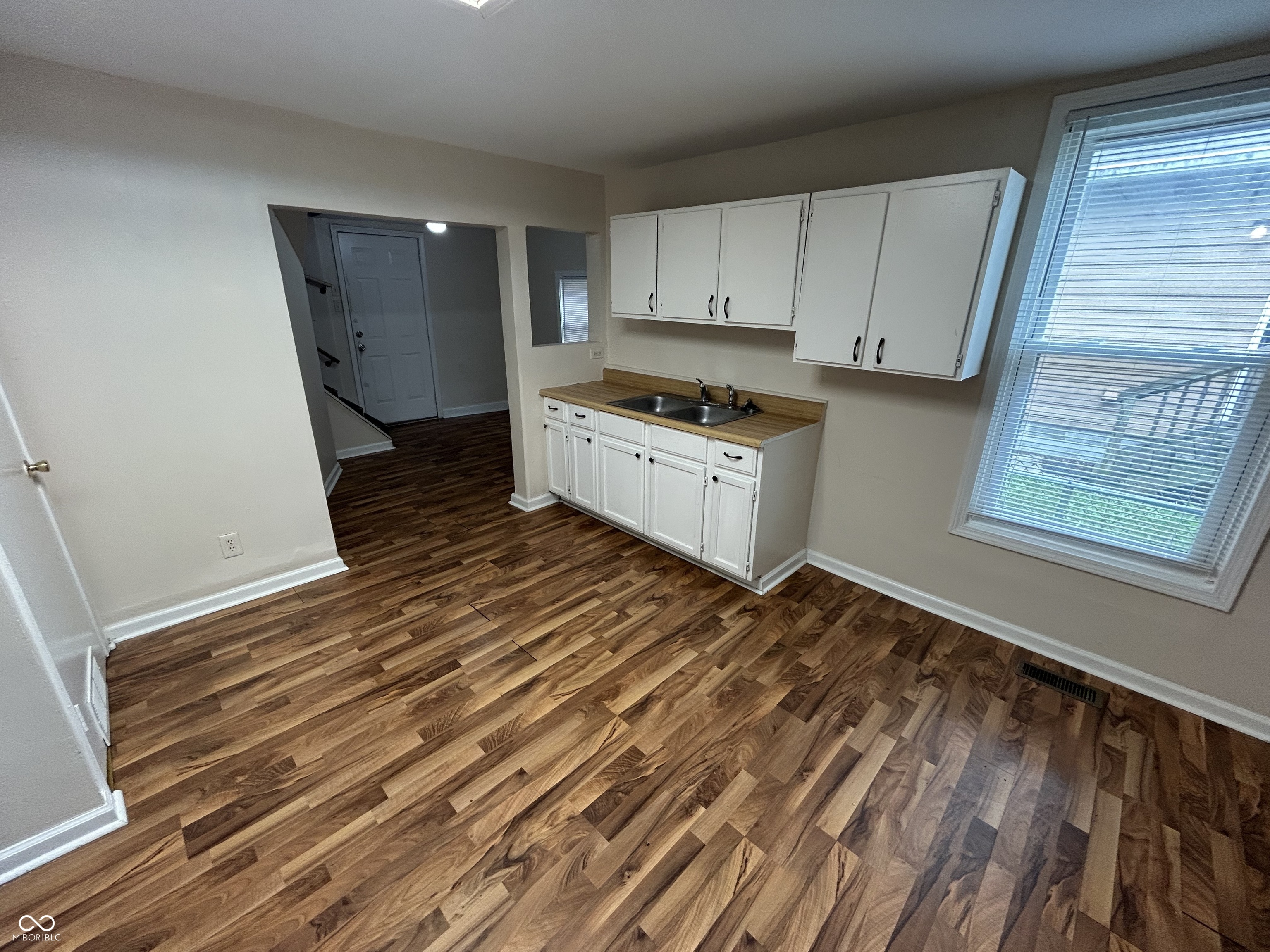 1759 Howard Street Indianapolis, IN 46221 - Photo 8 of 26