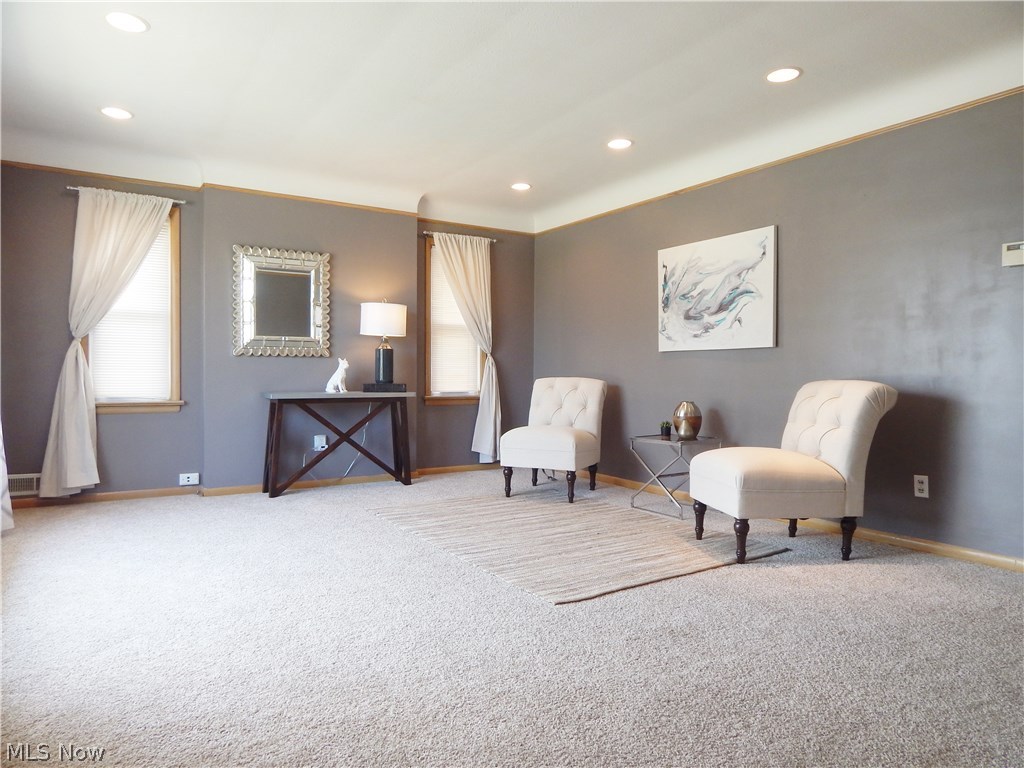 6336 Stanbury Road Parma, OH 44129 - Photo 4 of 20