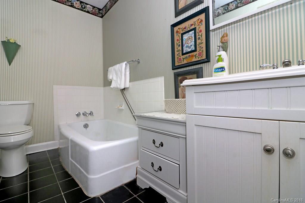 381 Maple Street Brevard, NC 28712 - Photo 15 of 23 Gallery Image 15