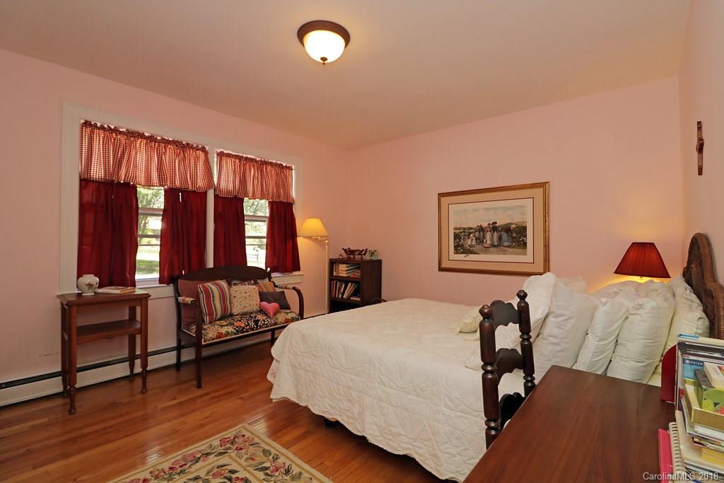 381 Maple Street Brevard, NC 28712 - Photo 16 of 23 Gallery Image 16
