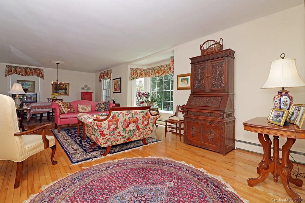 381 Maple Street Brevard, NC 28712 - Photo 5 of 23 Gallery Image 5