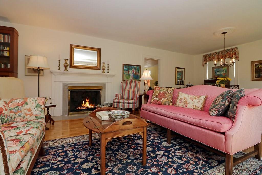381 Maple Street Brevard, NC 28712 - Photo 6 of 23 Gallery Image 6