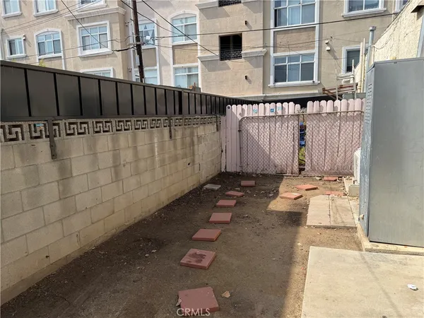 $1,500 | 408 West Woodward Avenue, Alhambra, CA 91801