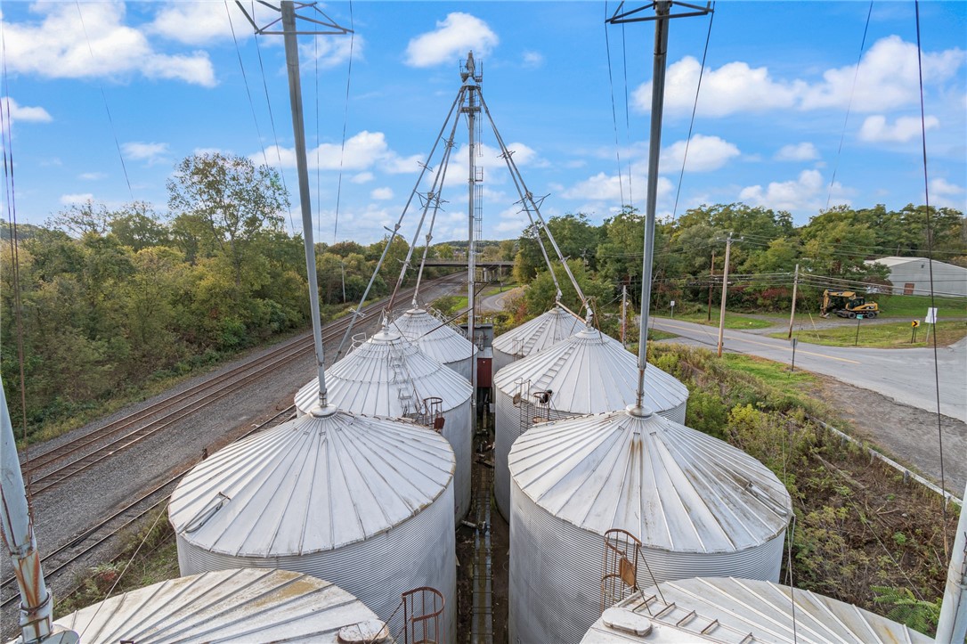 2980 North Creek Road Palmyra, NY 14522 - Photo 15 of 27 Plenty of storage tanks