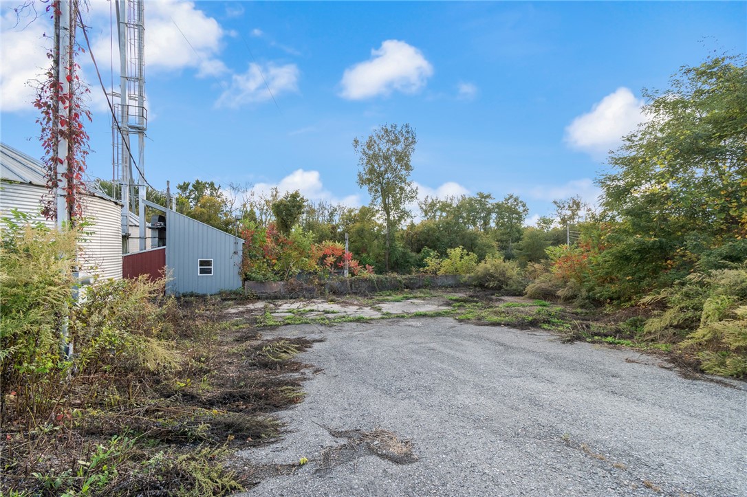 2980 North Creek Road Palmyra, NY 14522 - Photo 19 of 27 Another road in - easy access