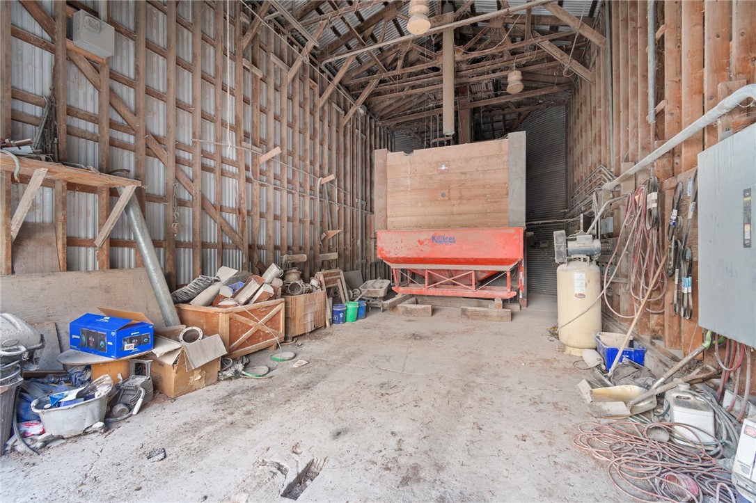 2980 North Creek Road Palmyra, NY 14522 - Photo 26 of 27 The warehouse interior