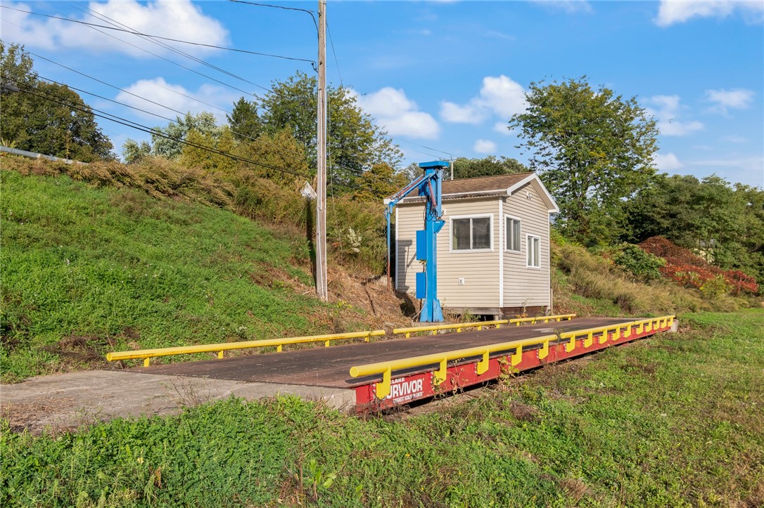 2980 North Creek Road Palmyra, NY 14522 - Photo 10 of 27 The WEIGH STATION- TRUCK SCALE and office