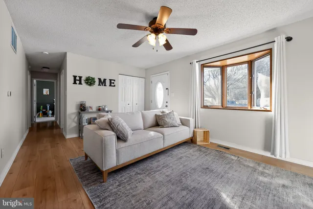 $349,000 | 545 Berkshire Drive, Williamstown, NJ 08094