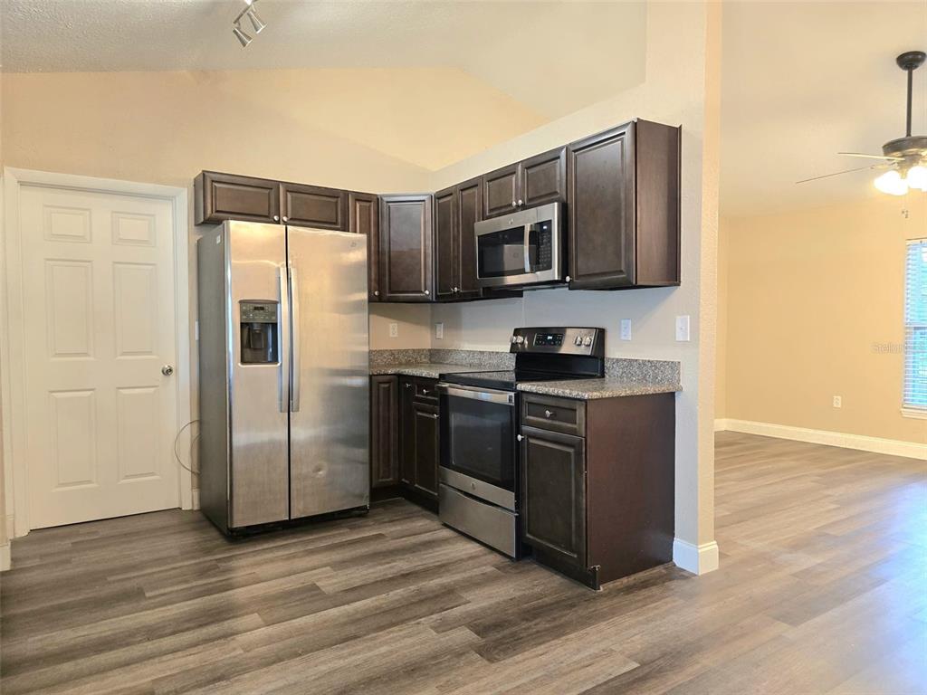 326 Colonade Court Kissimmee, FL 34758 - Photo 12 of 39