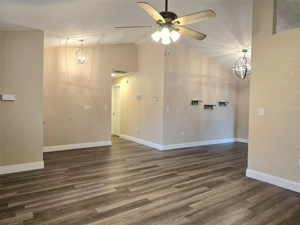 326 Colonade Court Kissimmee, FL 34758 - Photo 7 of 39