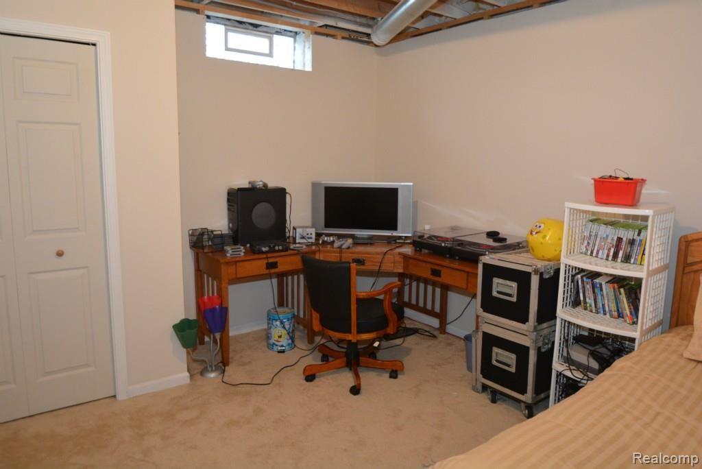 2551 Jackson Drive Rochester, MI 48309 - Photo 81 of 93 DSC_9708.jpg