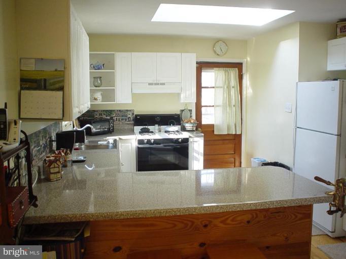308 Aaron Mountain Road Castleton, VA 22716 - Photo 4 of 7 Kitchen