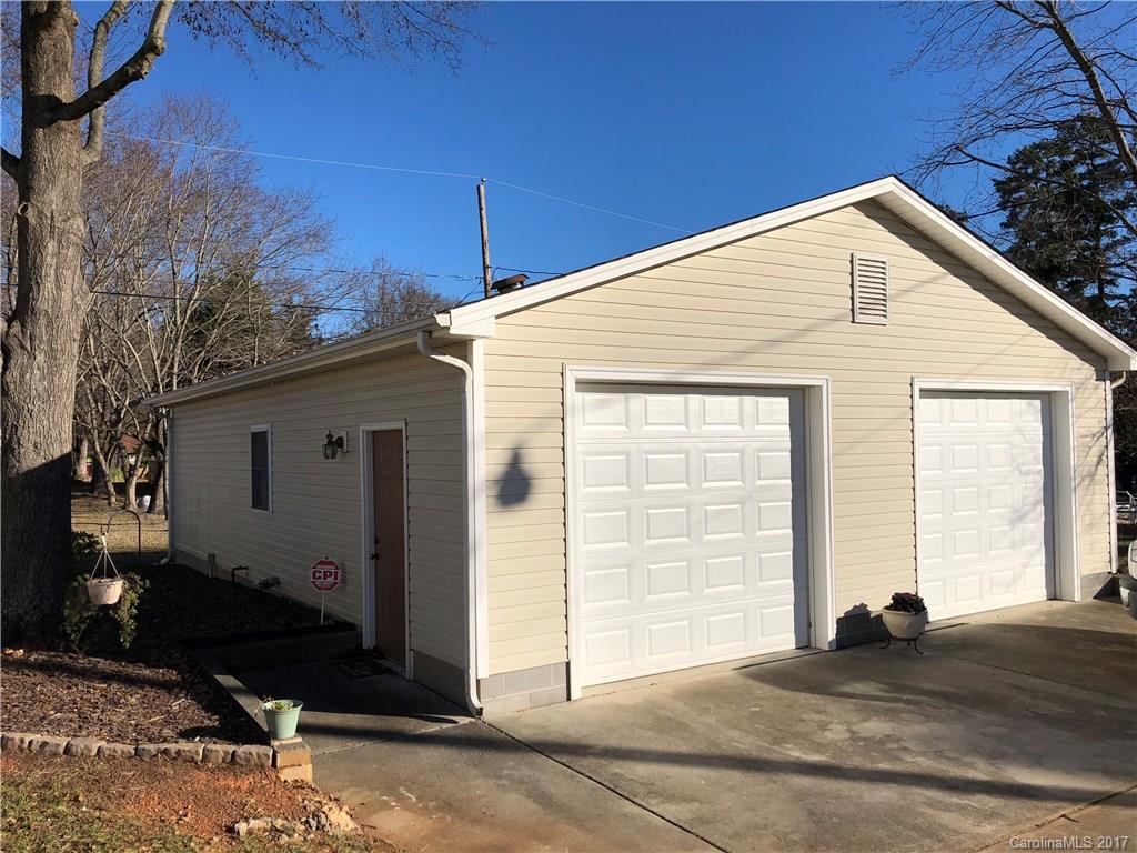 1827 Sam Wilson Road Charlotte, NC 28214 - Photo 2 of 9 Gallery Image 2